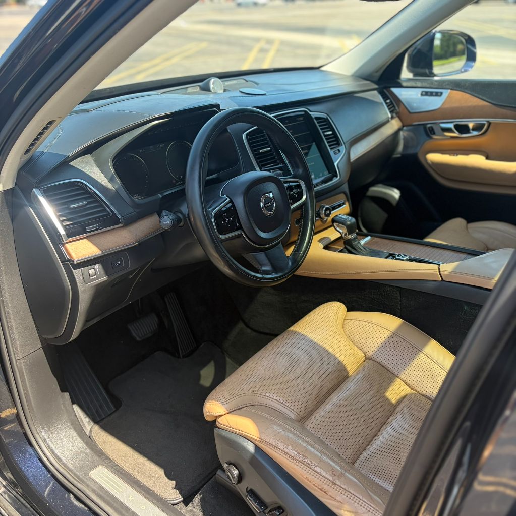 2016 Volvo XC90 - $11,500