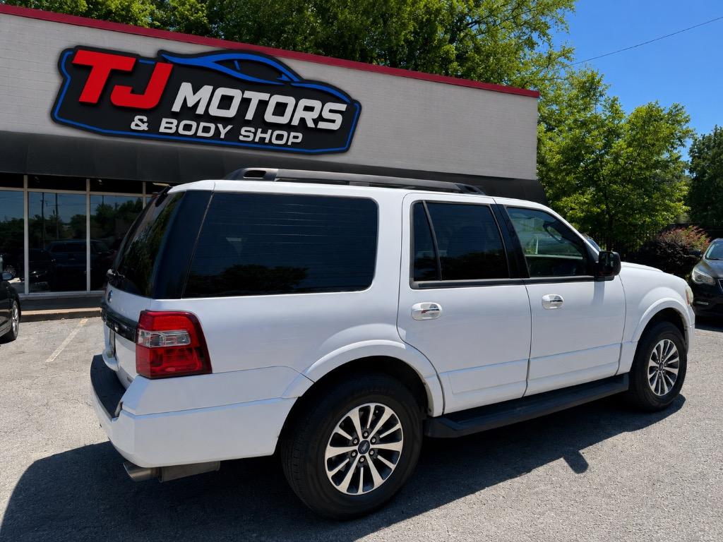 2017 Ford Expedition - $14,900