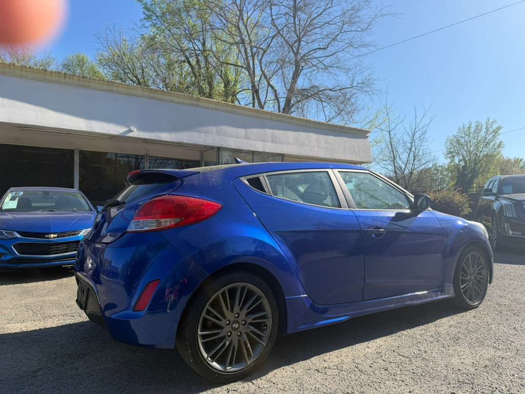 2013 Hyundai Veloster - $8,900