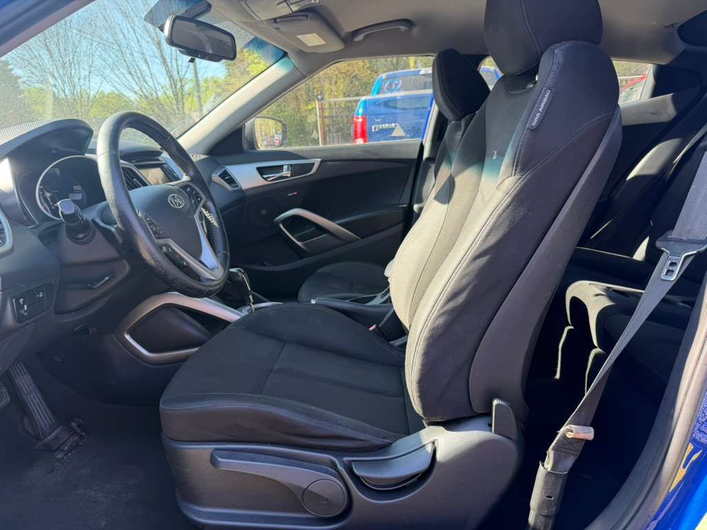 2013 Hyundai Veloster - $8,900