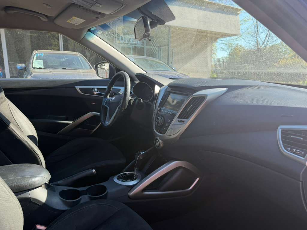 2013 Hyundai Veloster - $8,900