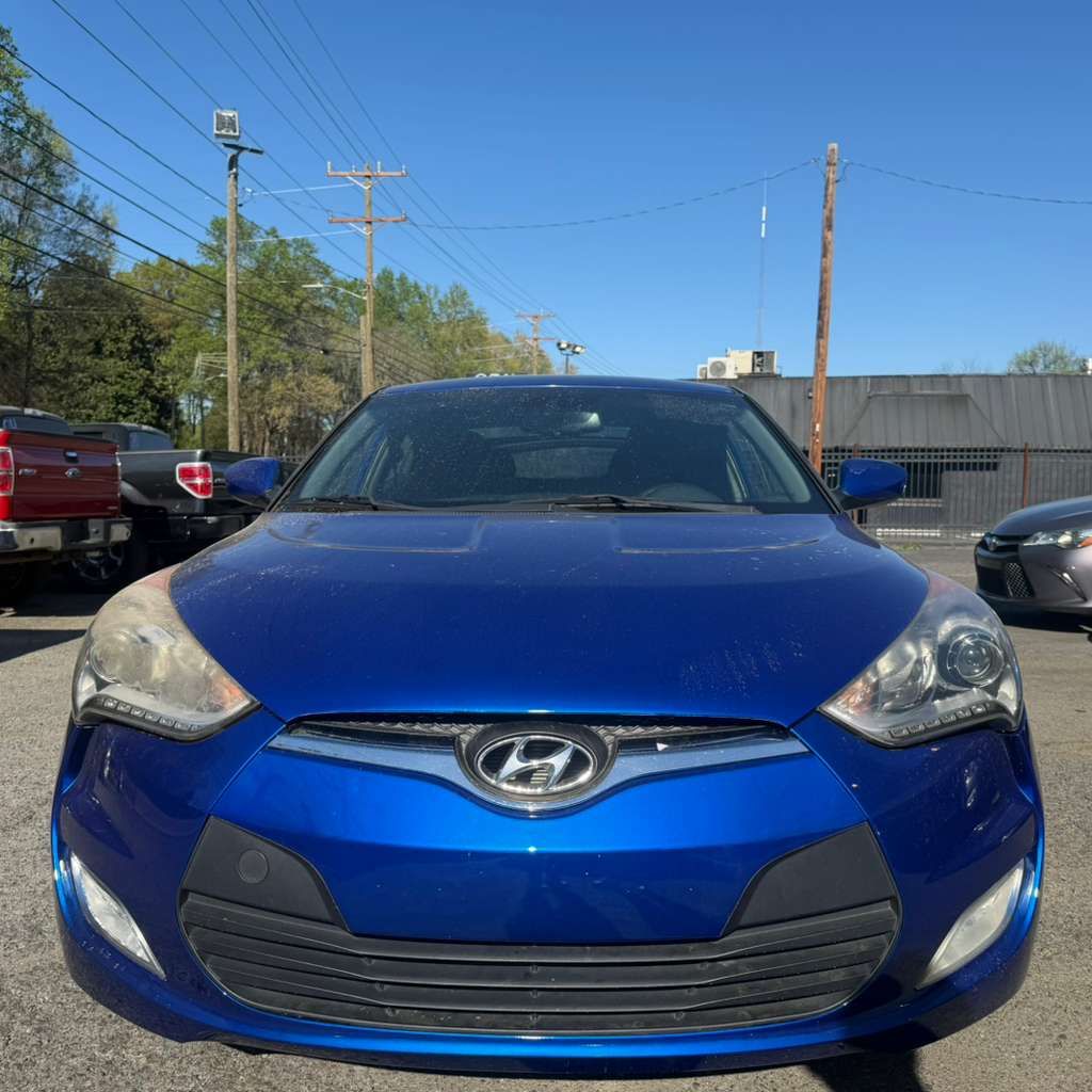 2013 Hyundai Veloster - $8,900