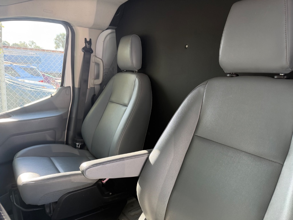 2016 Ford Transit - $14,999