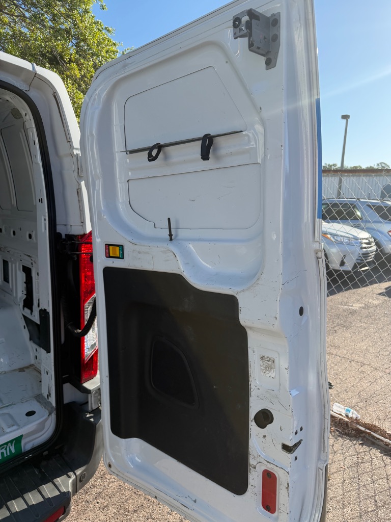2016 Ford Transit - $14,999