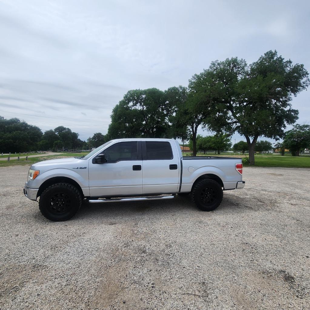 2012 Ford F150 - $11,995