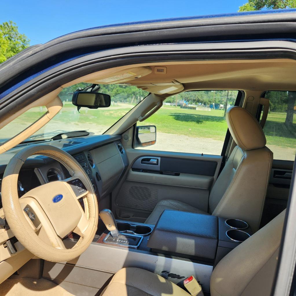 2014 Ford Expedition - $12,995