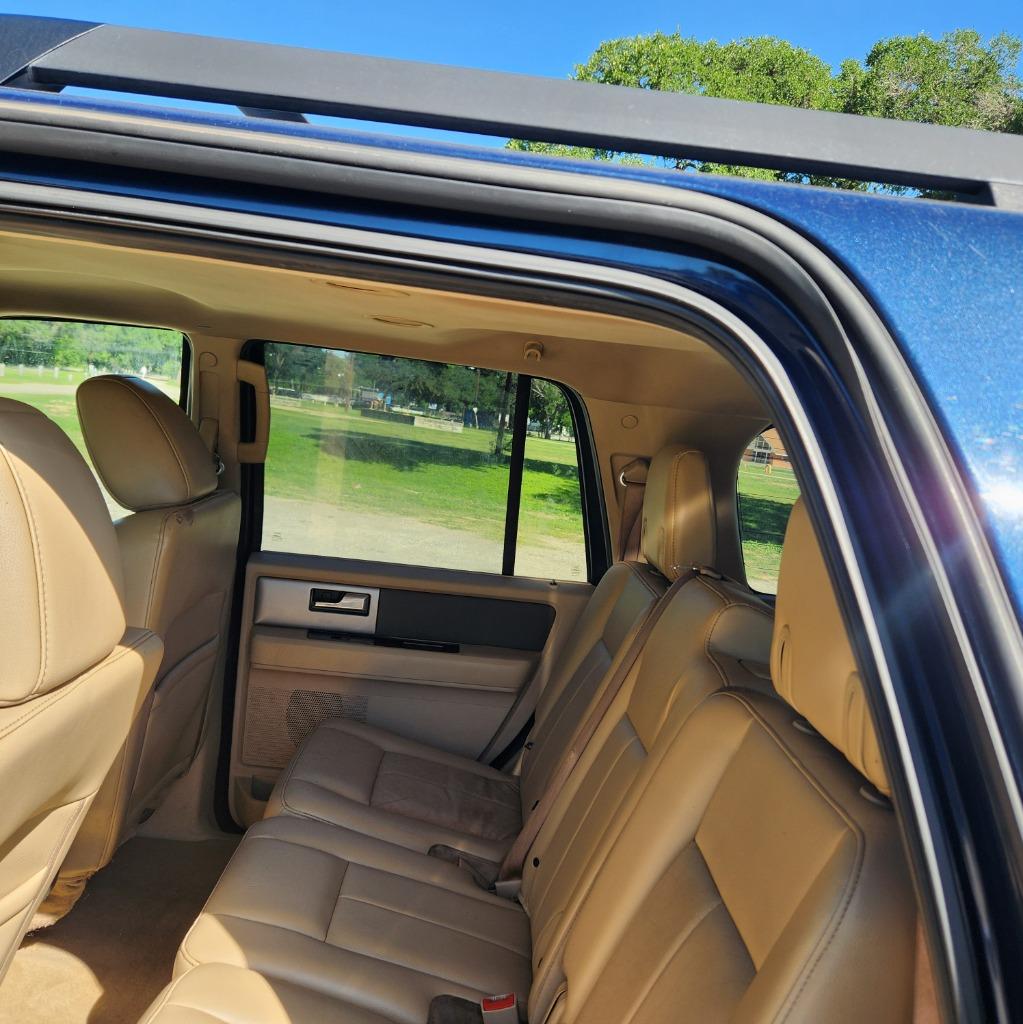 2014 Ford Expedition - $12,995