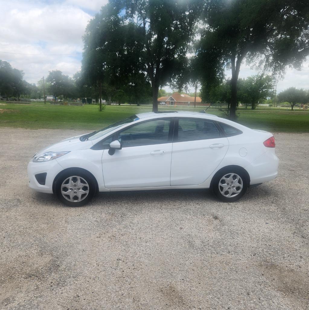 2012 Ford Fiesta - $6,995