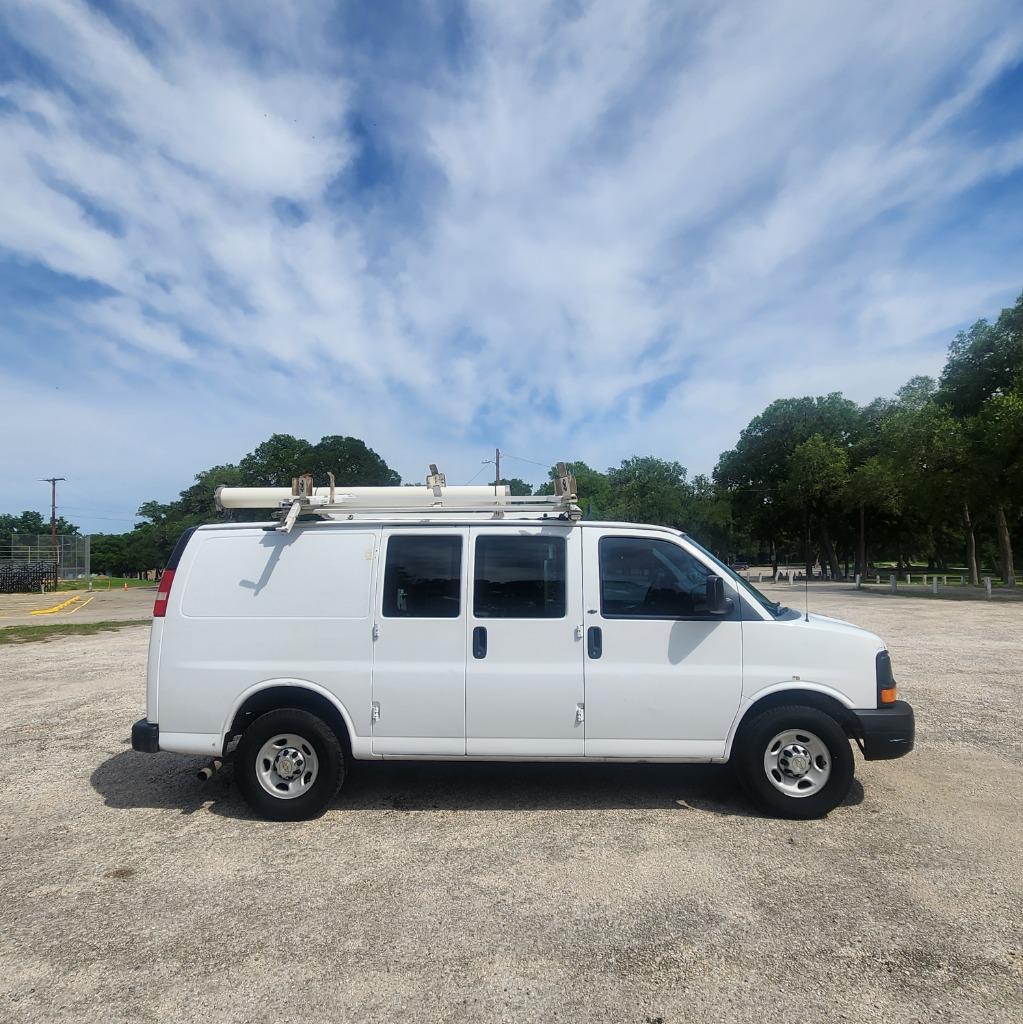 2012 Chevrolet G2500 Vans
