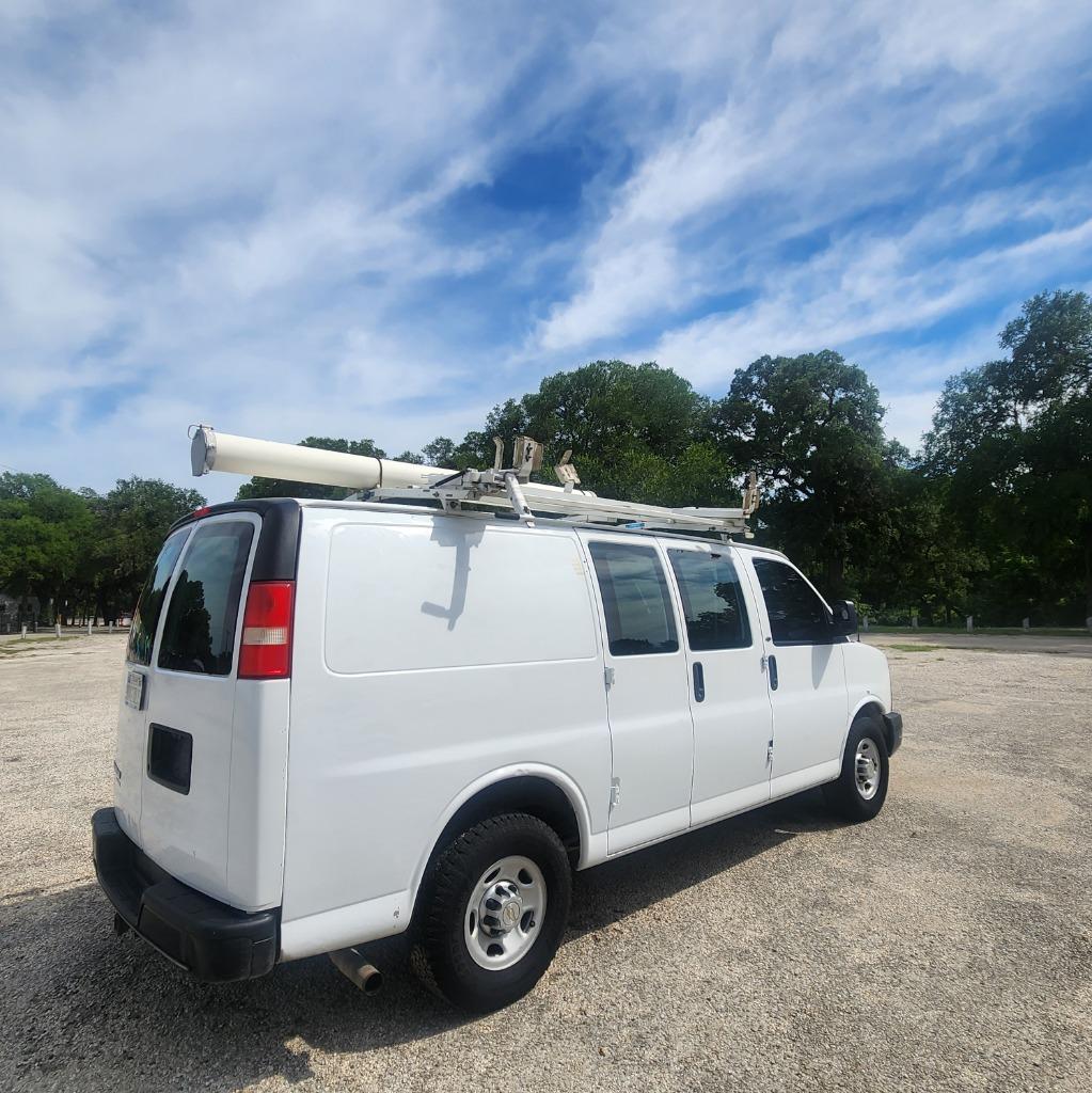 2012 Chevrolet G2500 Vans