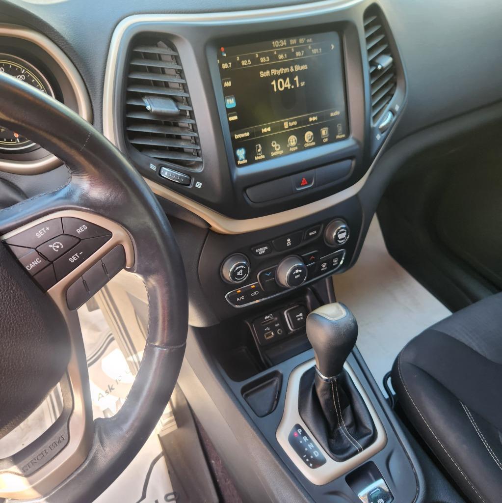 2016 Jeep Cherokee - $8,995