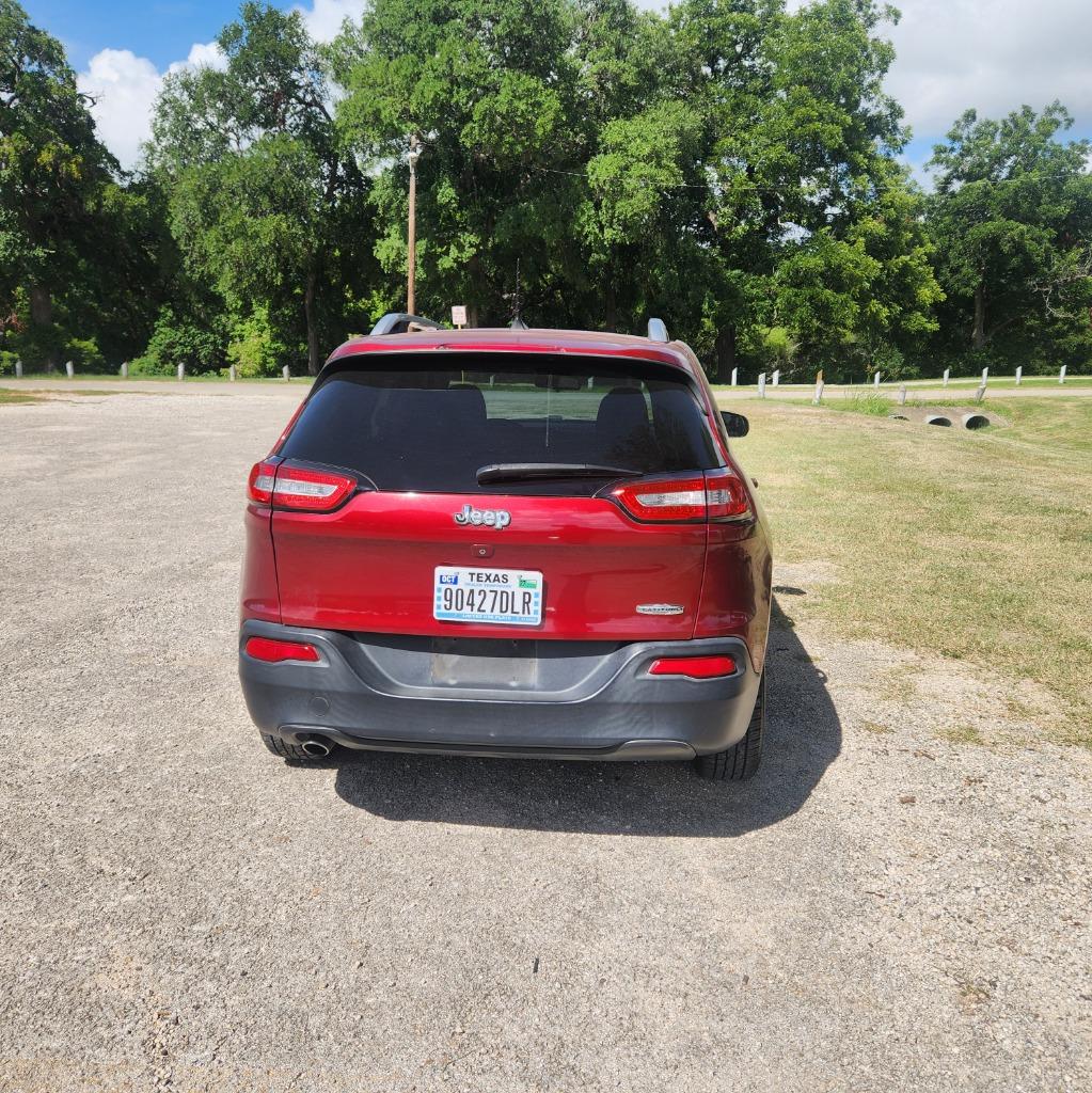 2016 Jeep Cherokee - $8,995