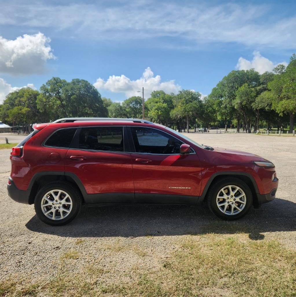 2016 Jeep Cherokee - $8,995