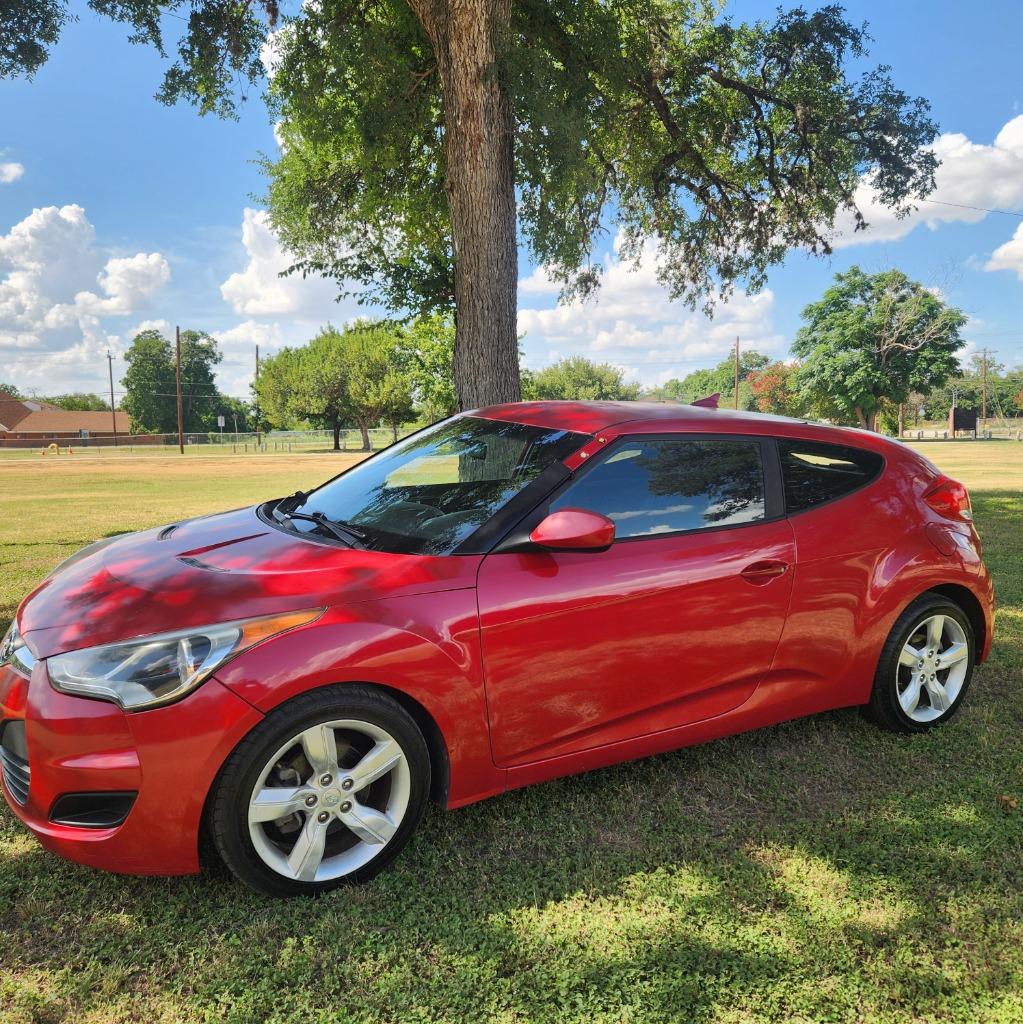 2015 Hyundai Veloster - $4,995