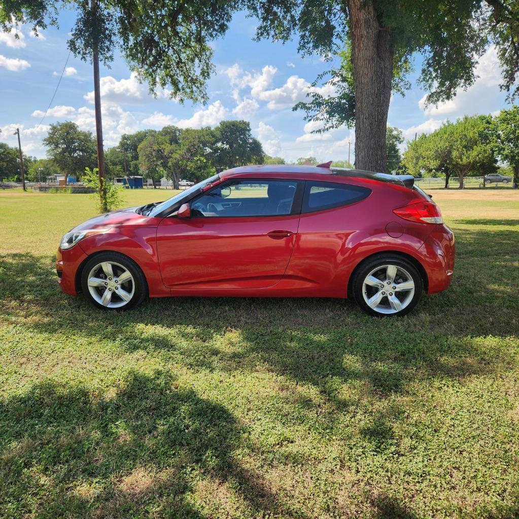 2015 Hyundai Veloster - $4,995