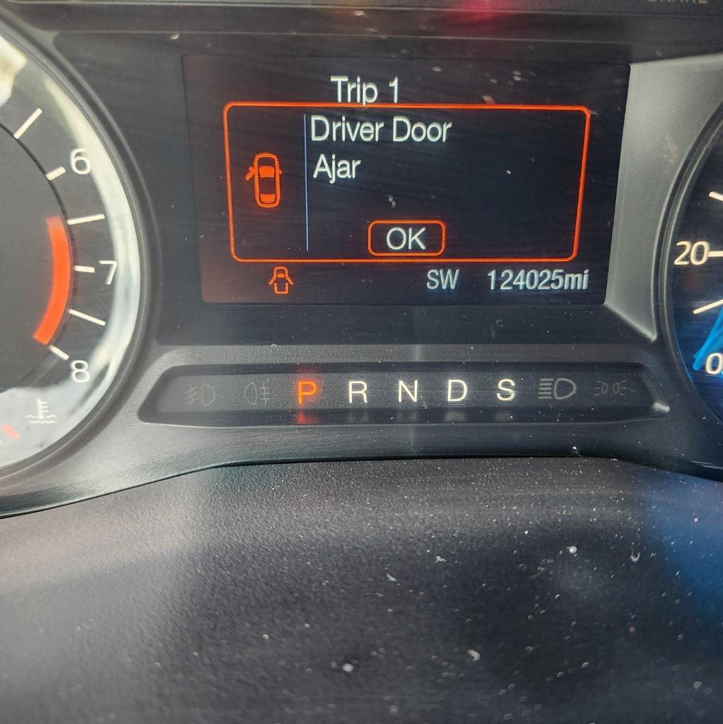 2017 Ford Explorer - $9,995