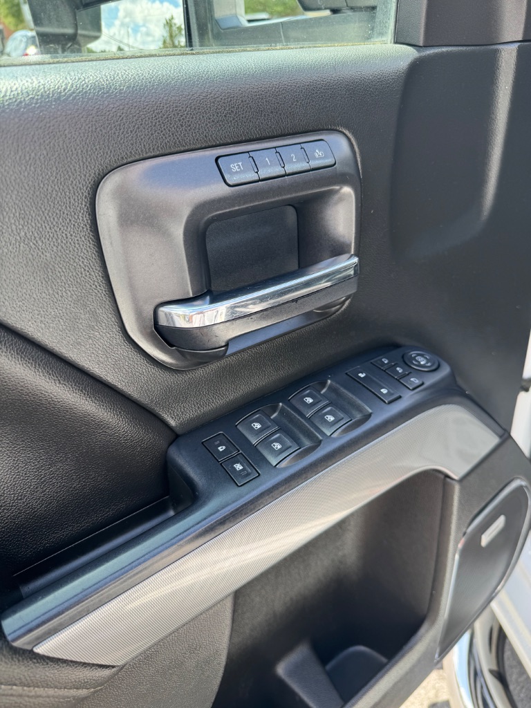 2018 Chevrolet Silverado - $39,900