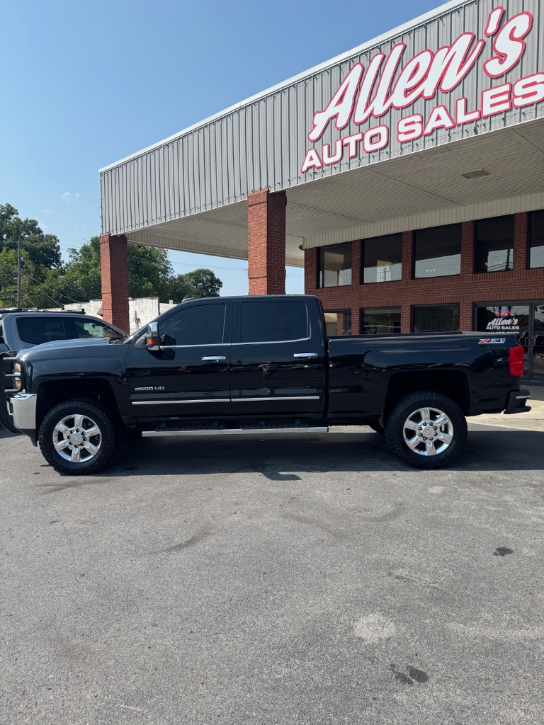 2017 Chevrolet Silverado 2500 - $34,900