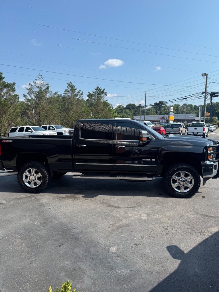 2017 Chevrolet Silverado 2500 - $34,900