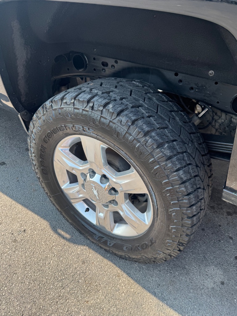 2017 Chevrolet Silverado 2500 - $34,900