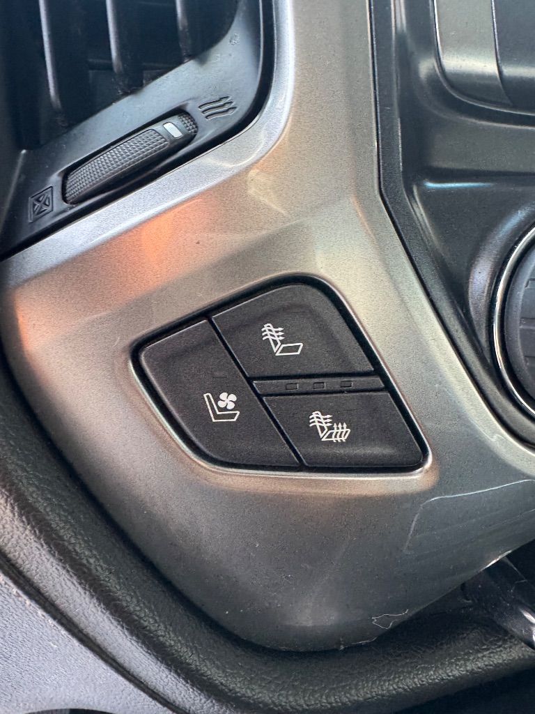2017 Chevrolet Silverado 2500 - $34,900