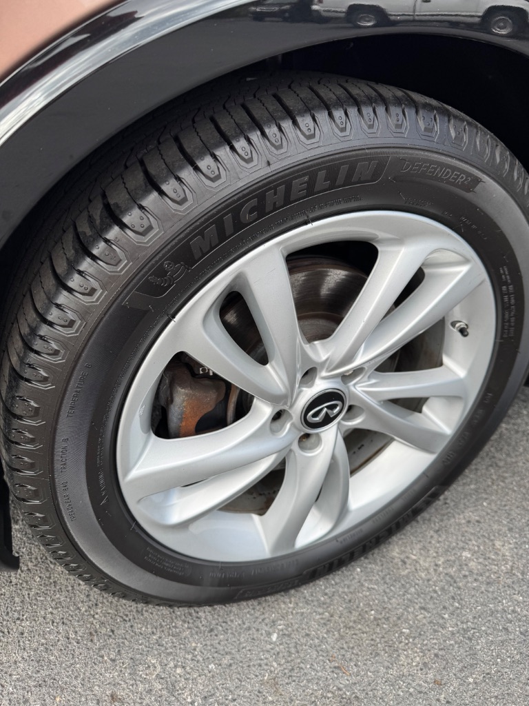 2018 INFINITI QX30 - $9,900