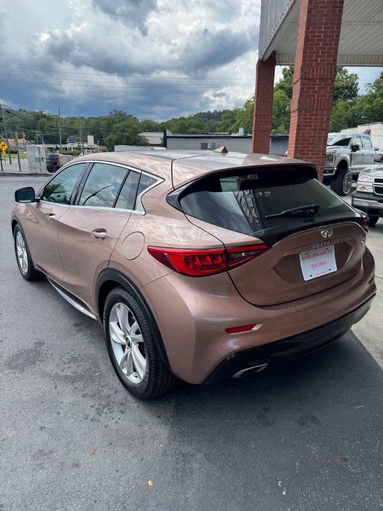 2018 INFINITI QX30 - $9,900