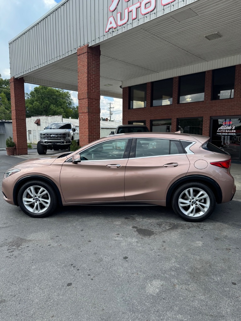 2018 INFINITI QX30 - $9,900