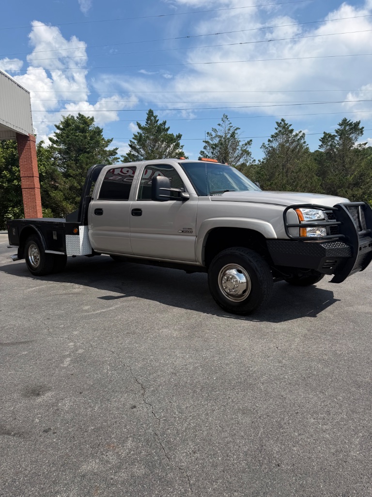2006 Chevrolet Silverado - $16,900