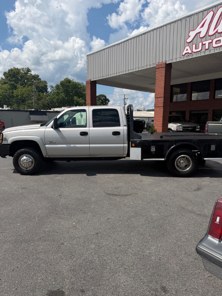 2006 Chevrolet Silverado - $16,900