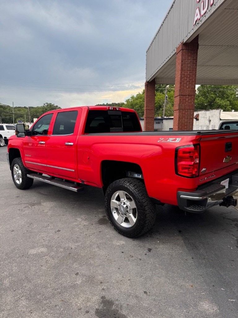 2016 Chevrolet Silverado - $29,900