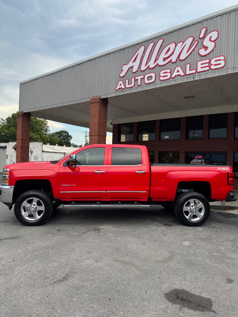 2016 Chevrolet Silverado - $29,900
