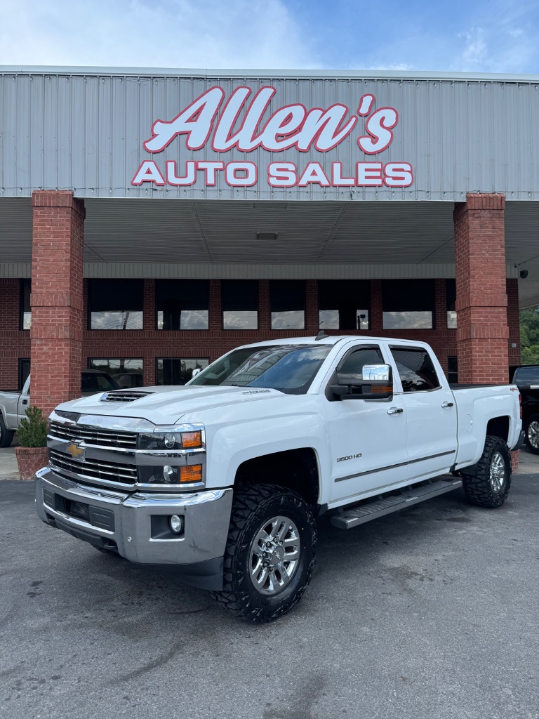 2017 Chevrolet Silverado - $33,900