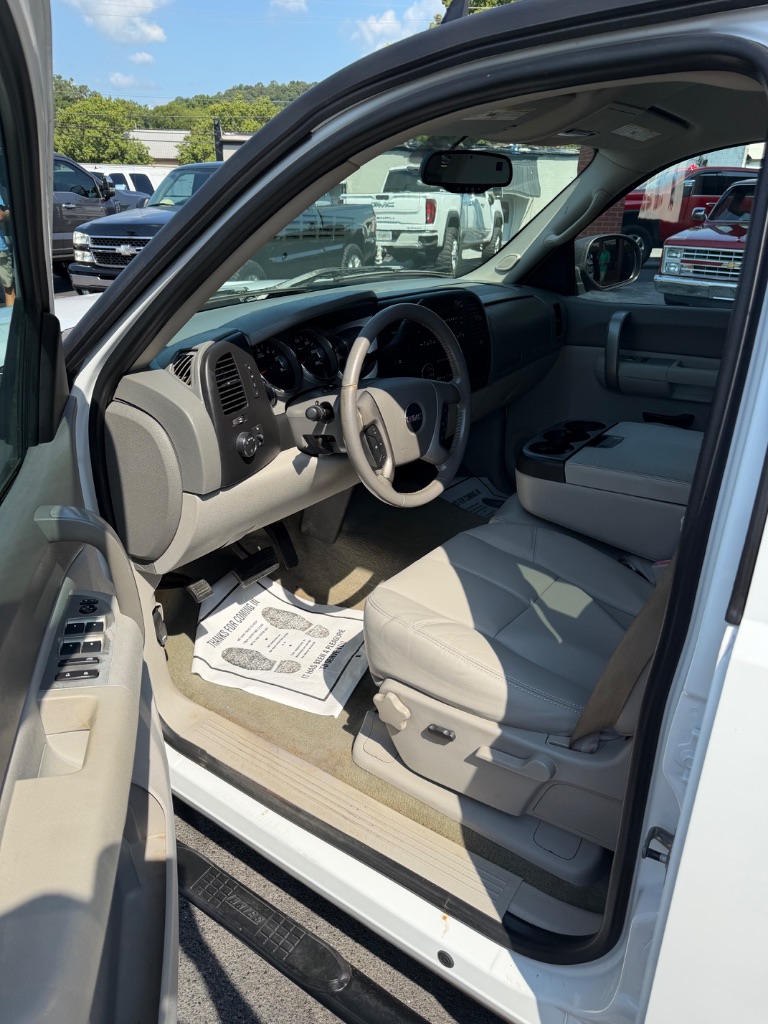 2008 GMC Sierra - $13,900