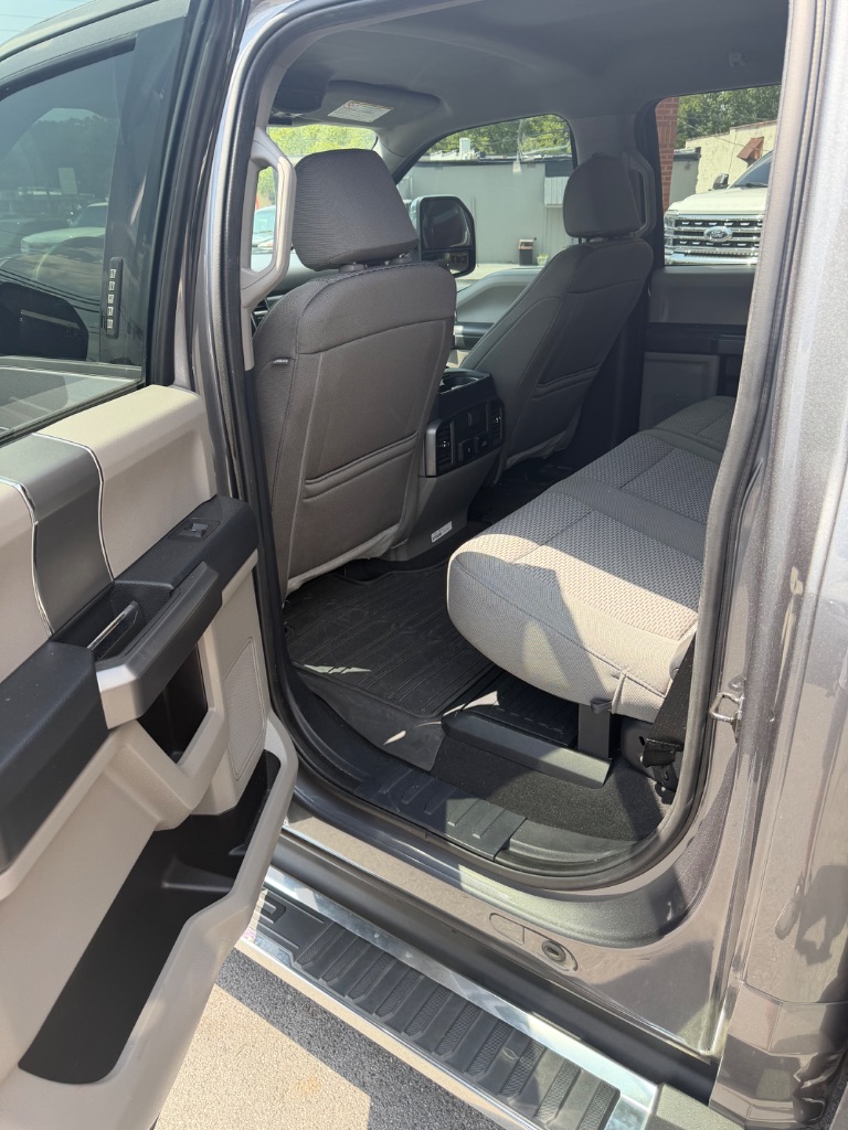 2022 Ford F-250 - $32,900