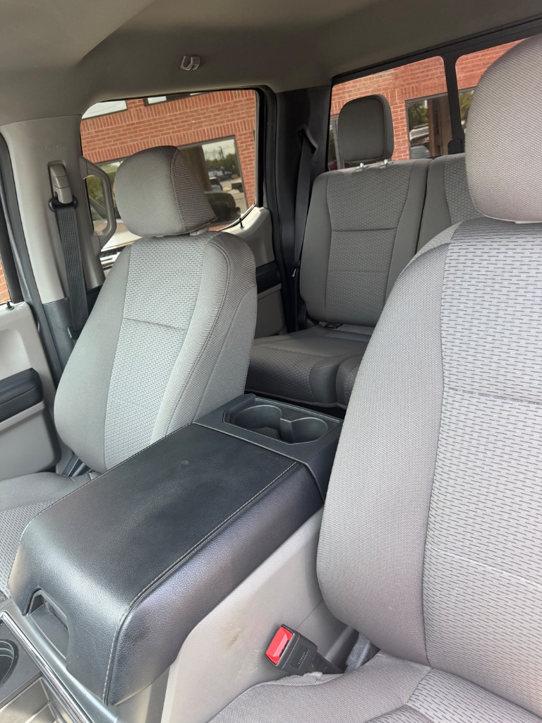 2022 Ford F-250 - $32,900