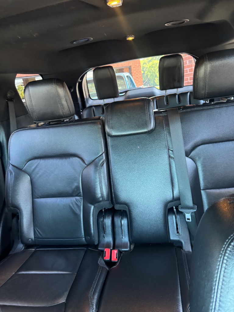 2016 Ford Explorer - $8,900
