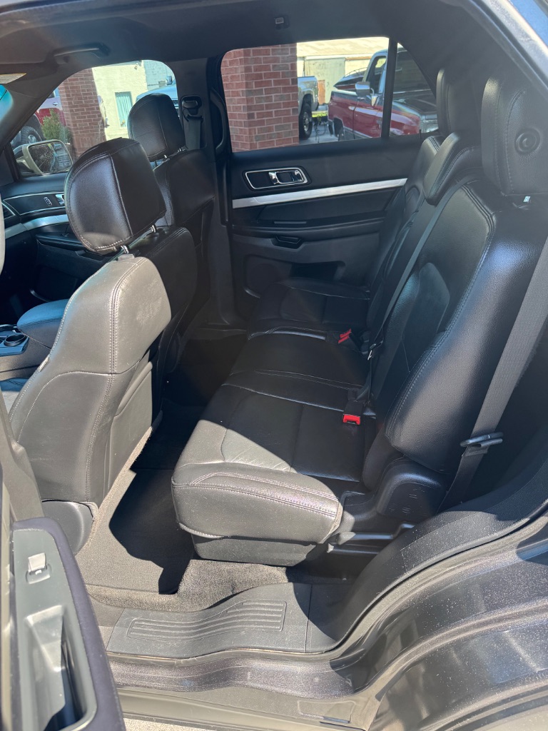 2016 Ford Explorer - $8,900
