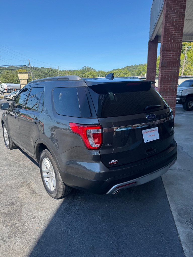 2016 Ford Explorer - $8,900