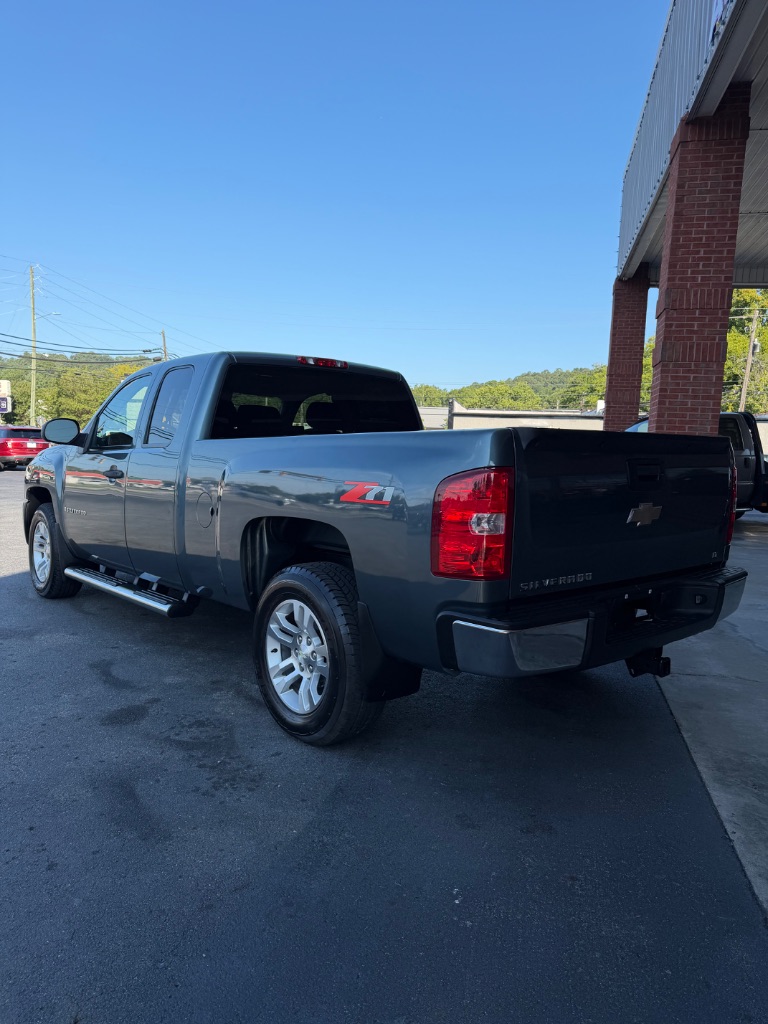 2008 Chevrolet Silverado - $10,900