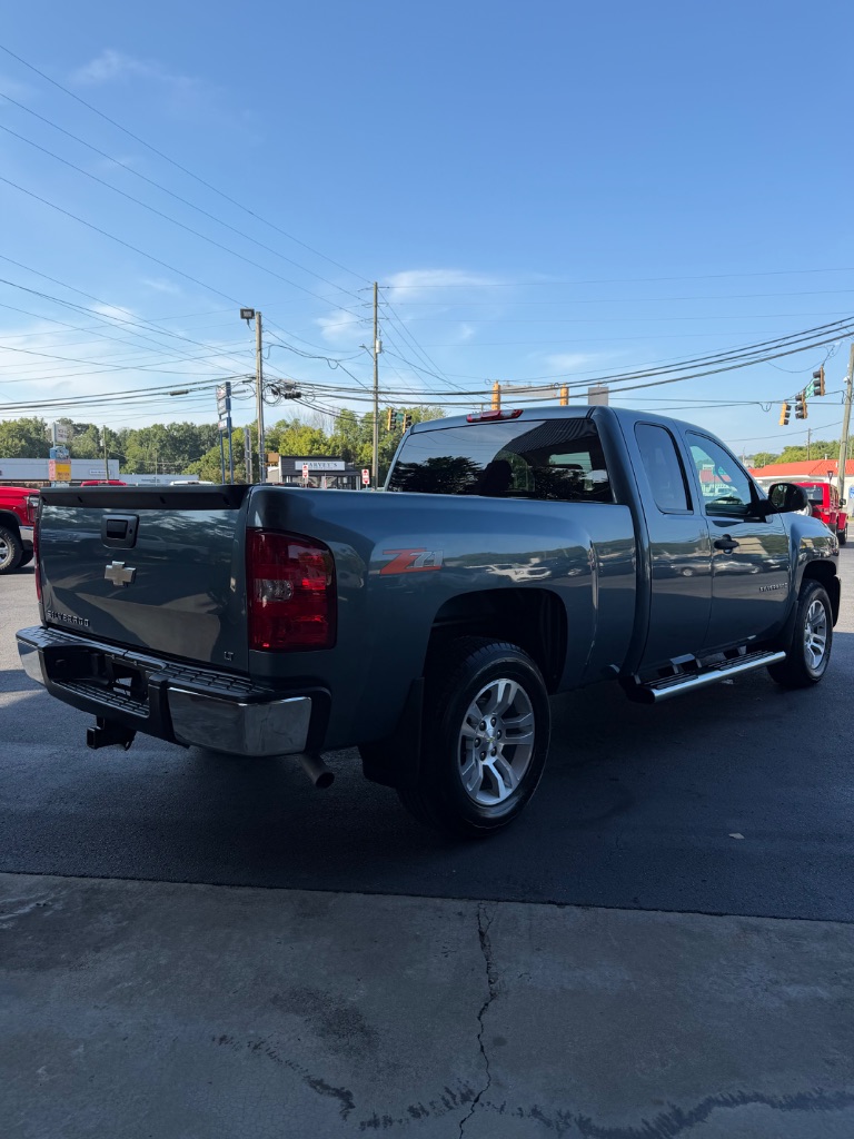 2008 Chevrolet Silverado - $10,900