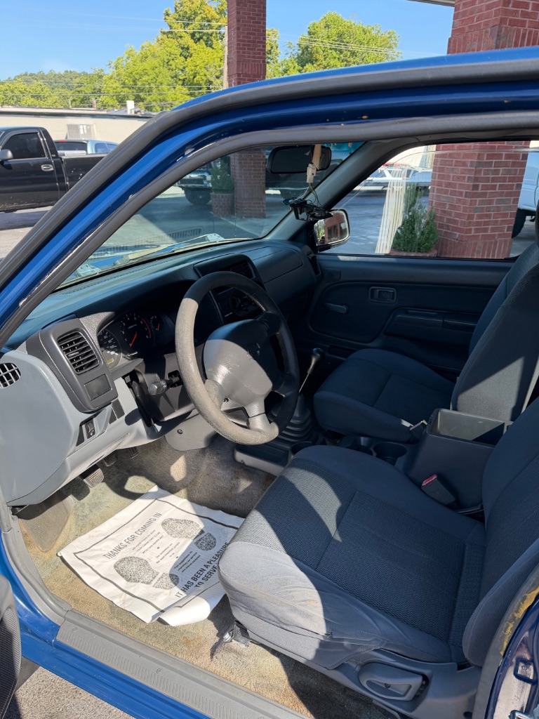2001 Nissan Frontier - $6,500