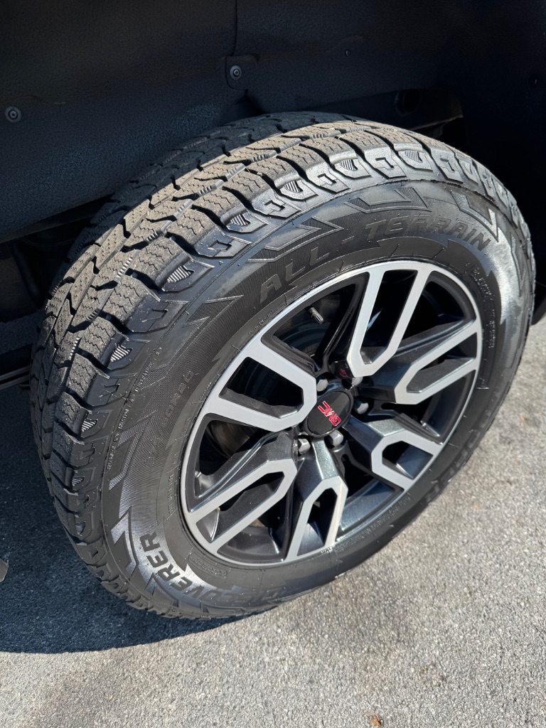 2019 GMC Sierra - $27,900