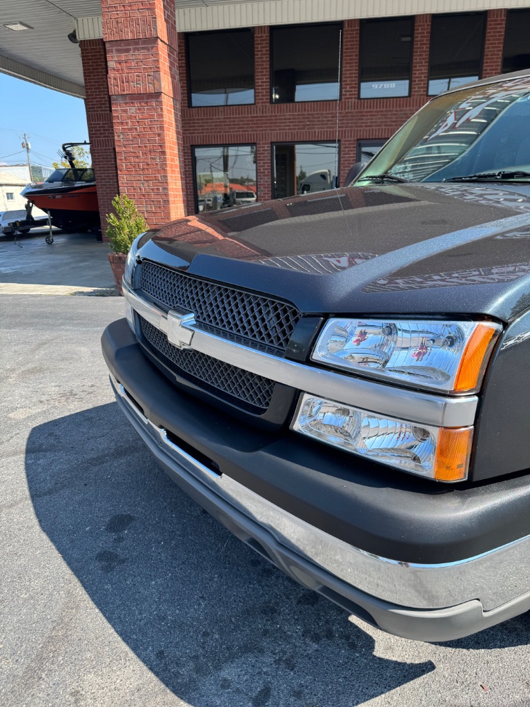 2003 Chevrolet Silverado - $7,900