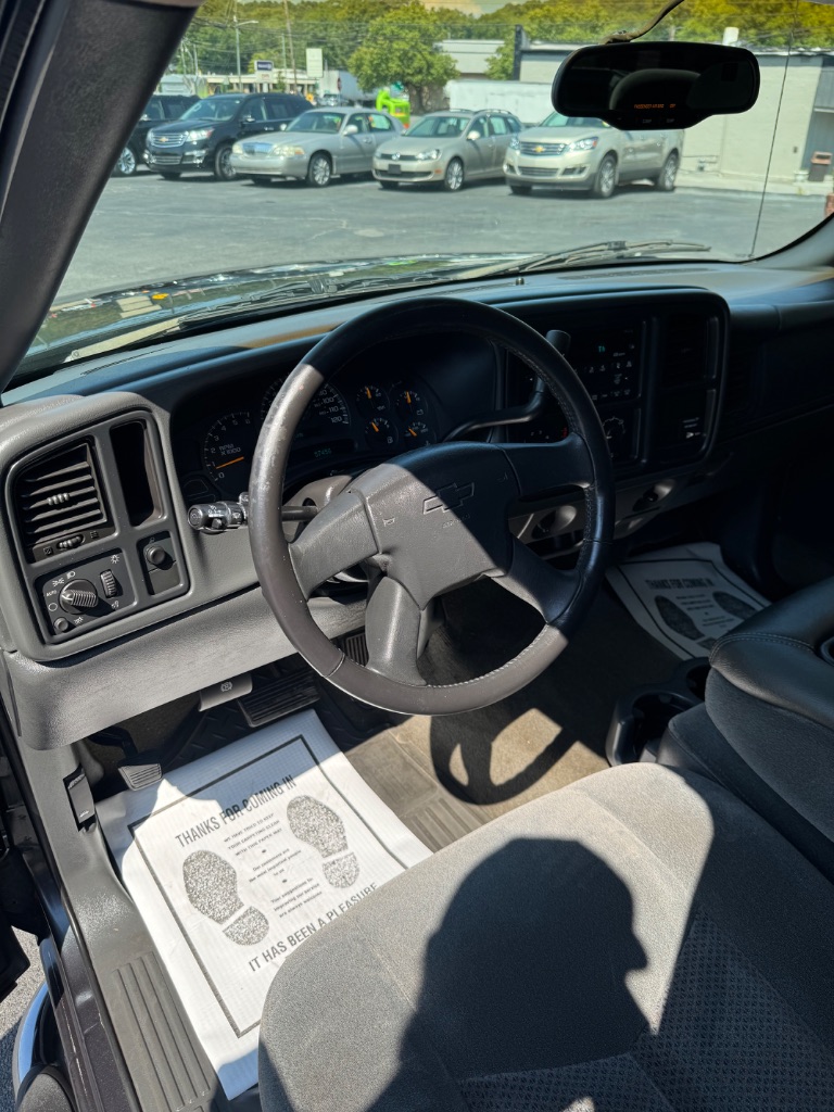 2003 Chevrolet Silverado - $7,900