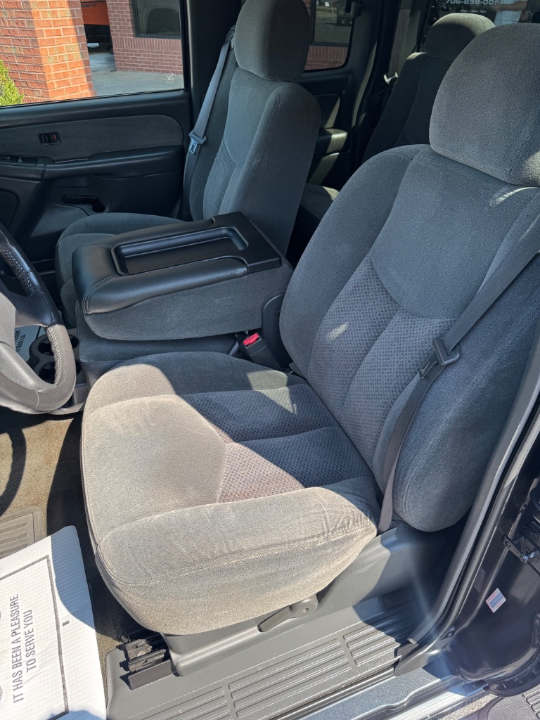 2003 Chevrolet Silverado - $7,900
