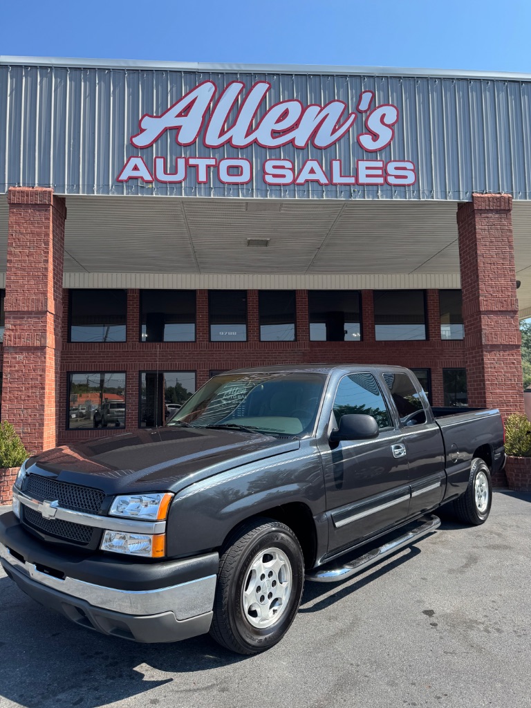2003 Chevrolet Silverado - $7,900
