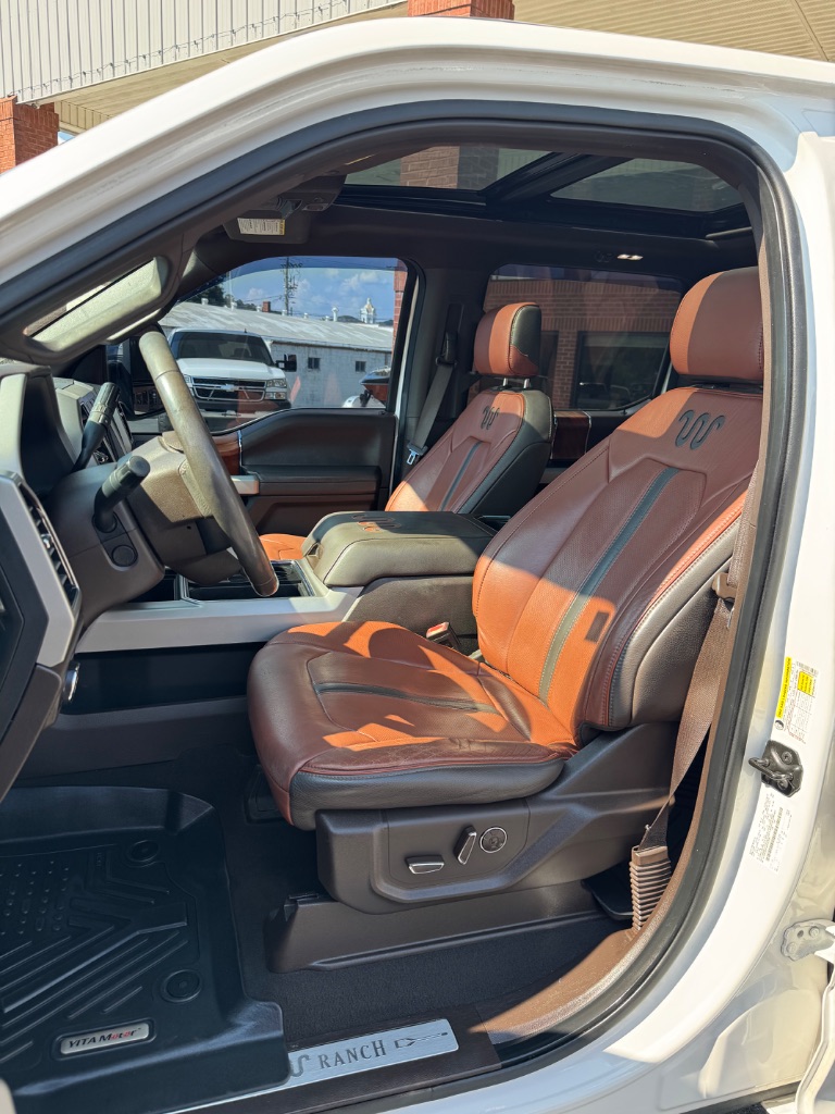 2019 Ford F-350 - $38,900