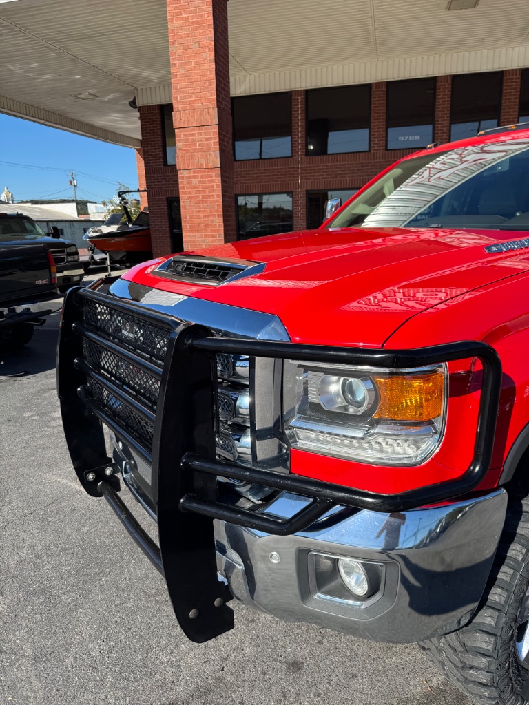 2018 GMC Sierra - $39,900