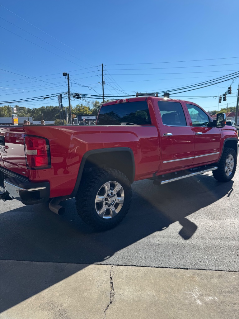 2018 GMC Sierra - $39,900